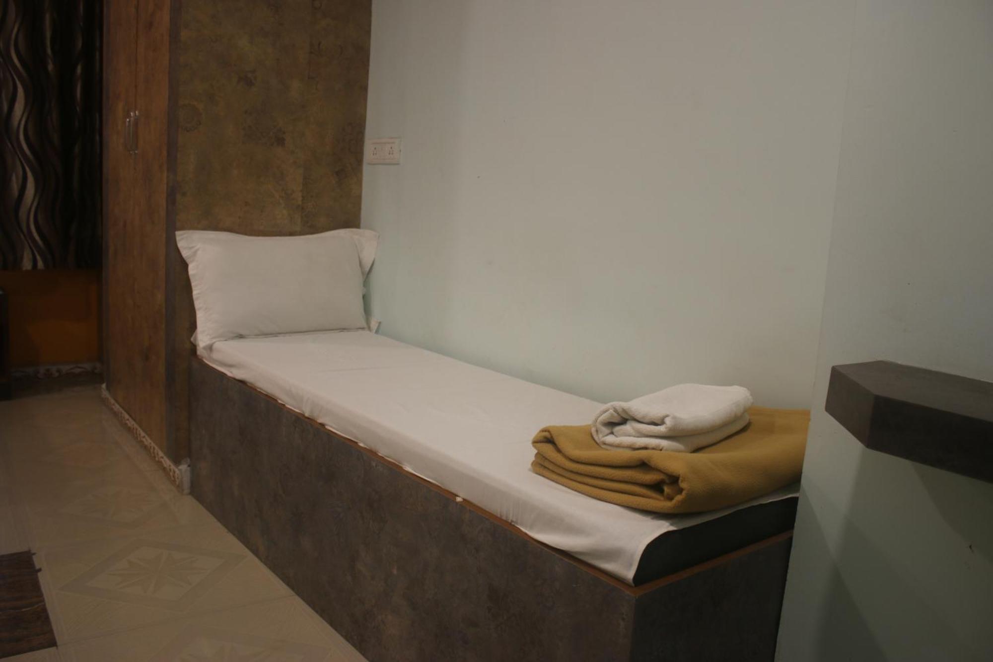 Hotel Sikara, Kumbakonam Exterior foto